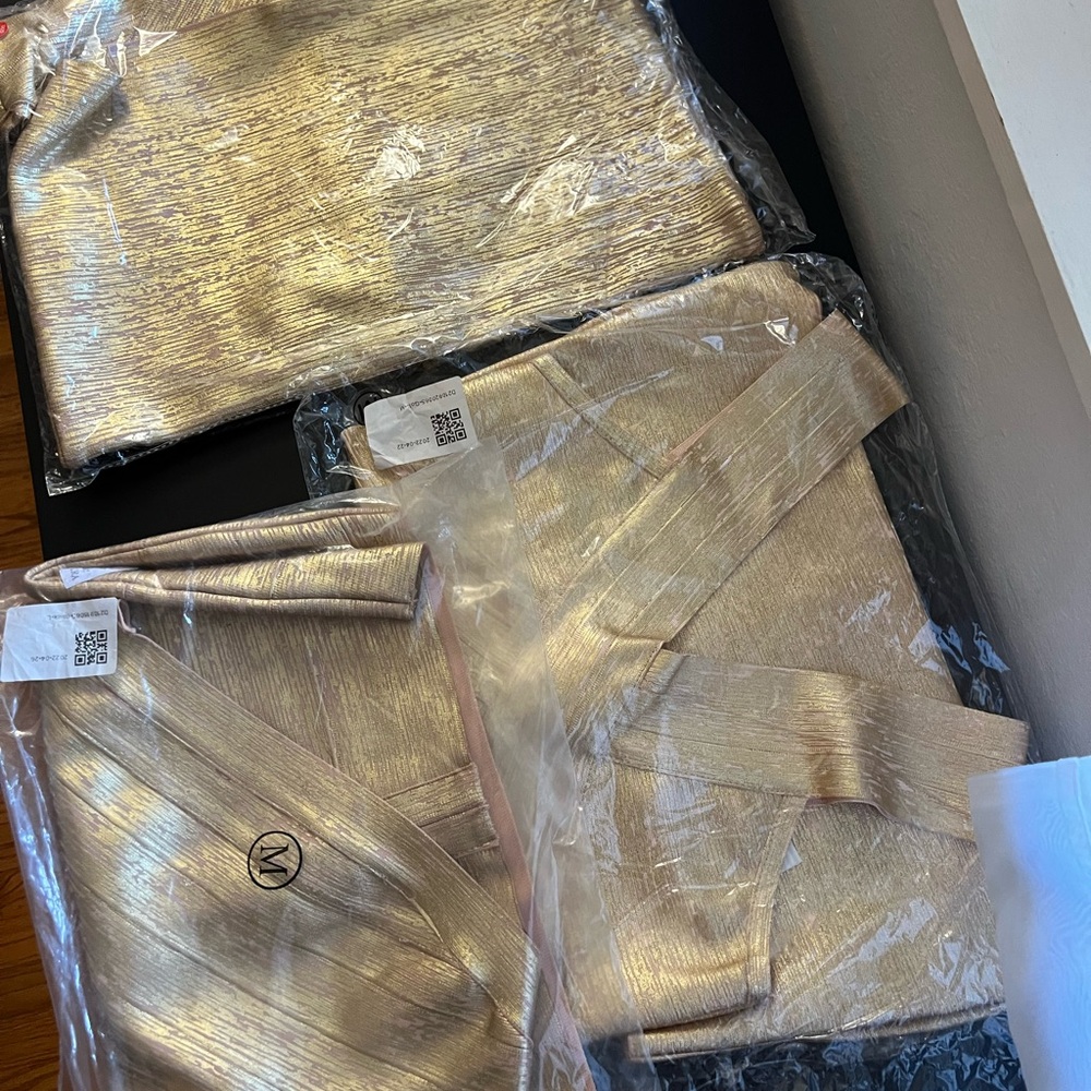 Elegant Gold One-Shoulder Mini Dress - Picture 15 of 15